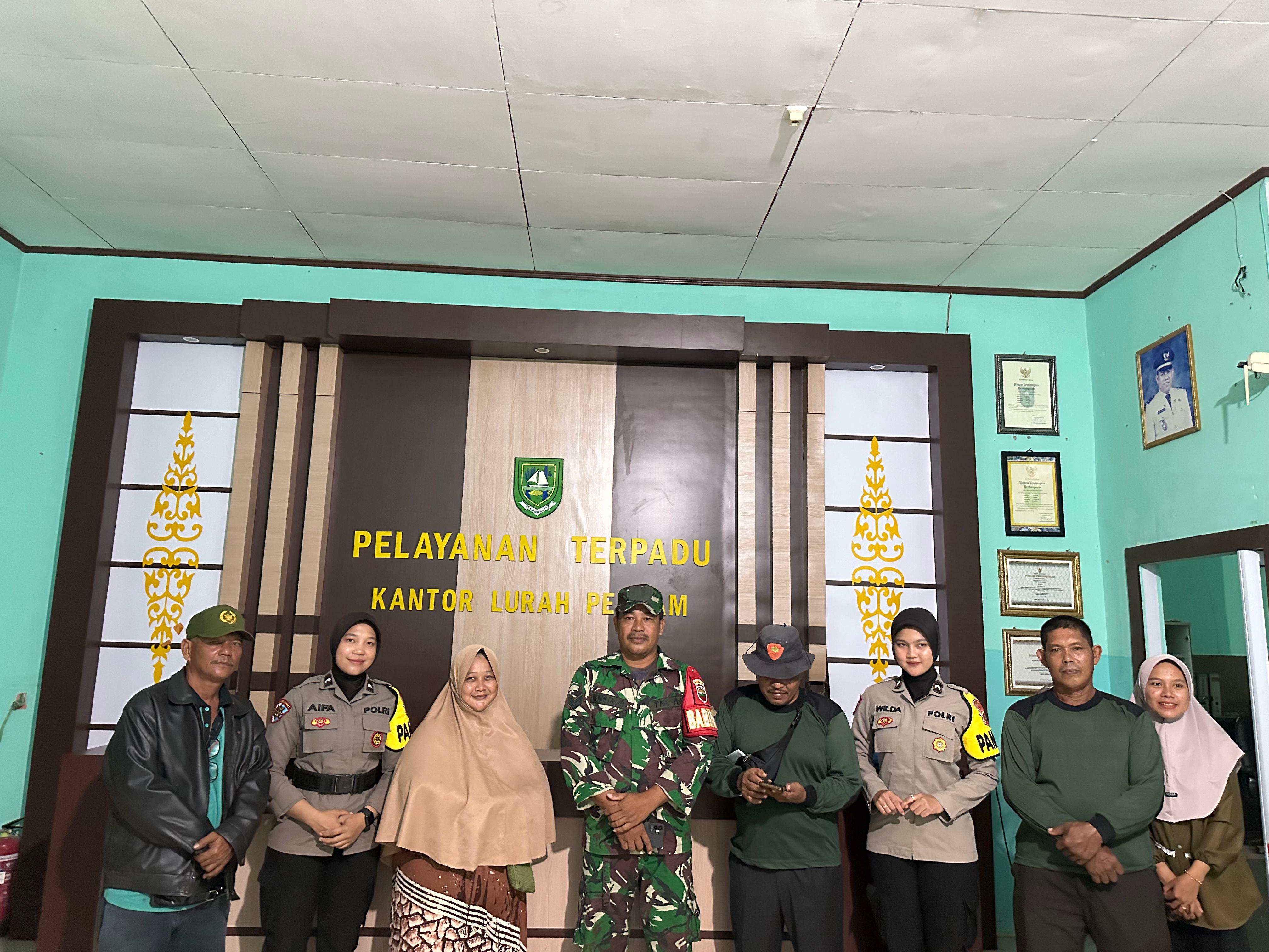 Dua Bidadari Polres Bengkalis turut dalam pengamanan Logistik Pilkada di Pulau terluar