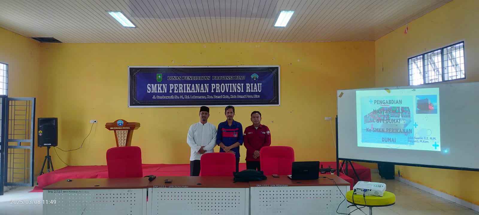 STT Dumai Gelar Pengabdian Masyarakat di SMKN Perikanan Riau: Kupas Tuntas Manajemen Logistik dan Freight Forwarder