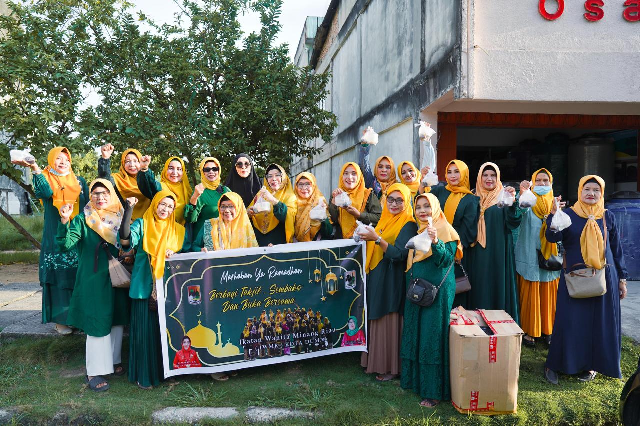 IWMR Kota Dumai Berbagi, Total 400 Porsi Takjil Disajikan Untuk Masyarakat Kota Dumai Berbuka Puasa