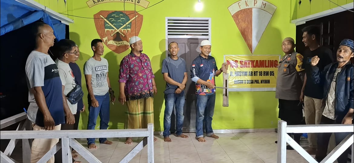 Bhabinkamtibmas Polsek Rupat hadir di tengah heterogenitas masyarakat Desa Pangkalan Nyirih Kecamata n Rupat Kabupaten Bengkalis