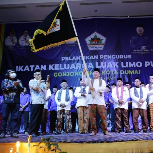 Gonjong Limo  Kota Dumai: Hari Raya Idul Adha 1446 H Menyembelih 6 Ekor Sapi