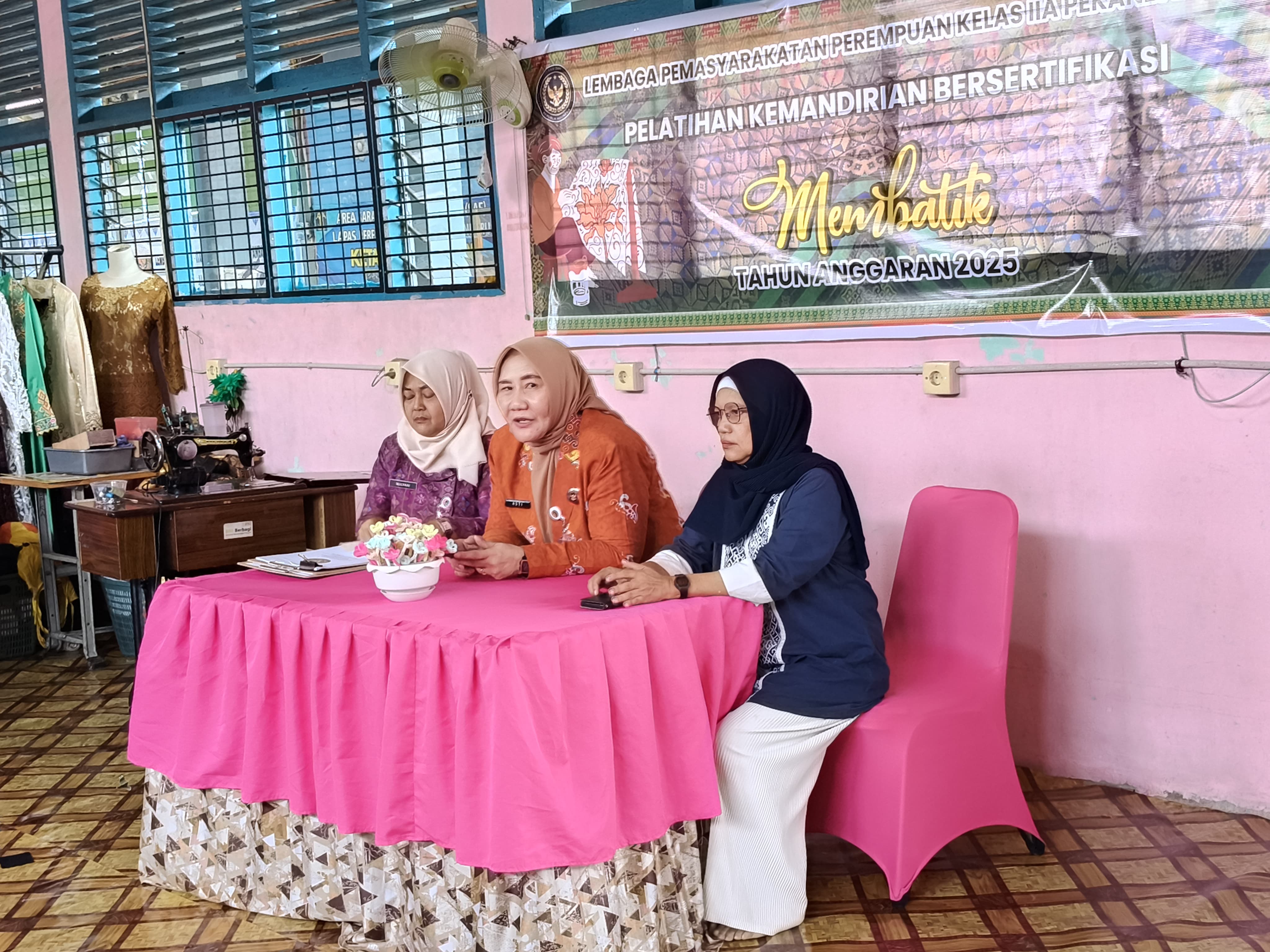 Pelatihan Mandiri Batik Tulis di Lembaga Pemasyarakatan Perempuan Kelas II A Pekanbaru