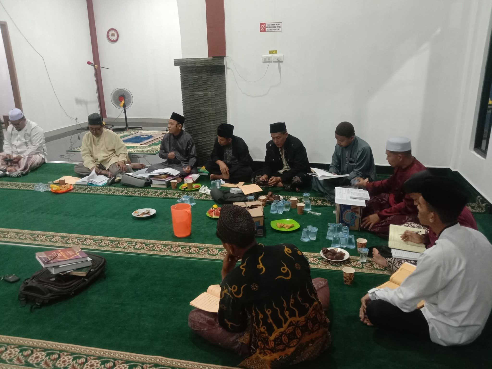 *PERSATUAN MUBALIGH DUMAI GELAR SILATURAHMI DAN NGAJI BARENG DI MUSHOLA AL ANSOR*