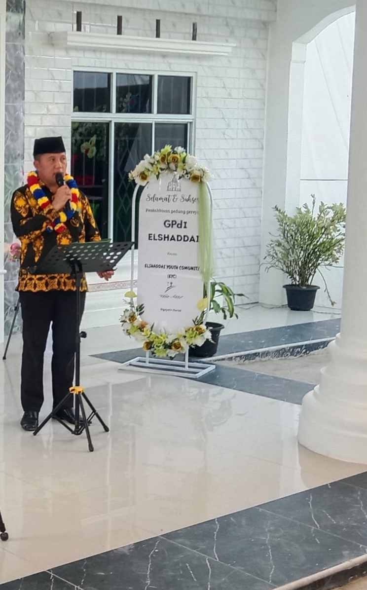 Wali Kota Dumai yang diwakili oleh Camat Bukit Kapur, Bapak Ns. Teguh Widodo, S.Kep., MKM, menghadiri sekaligus meresmikan Gedung Gereja Pantekosta di Indonesia (GPdI) Jemaat Elshaddai Bukit Nenas. Kegiatan peresmian dilaksanakan di RT 011 Simpang Murini, Kelurahan Bukit Nenas, Kecamatan Bukit Kapur, Kota Dumai