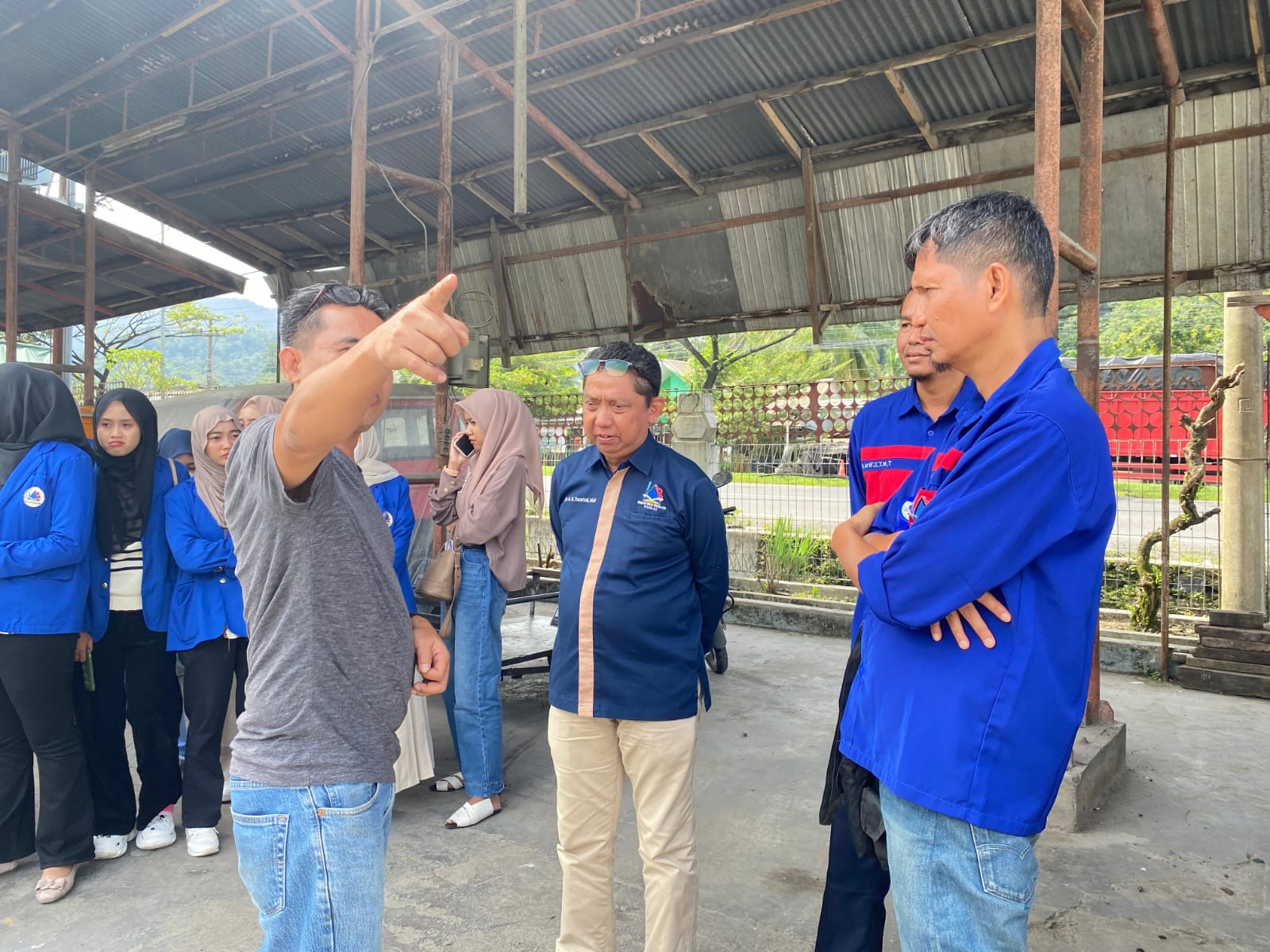 Mahasiswa Teknik Industri STT Dumai Perkuat Kompetensi melalui Kunjungan ke PT. Aneka Mitra Indoguna (AMI) - Padang